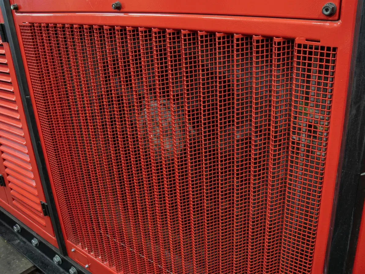 Cooling module and radiator core
